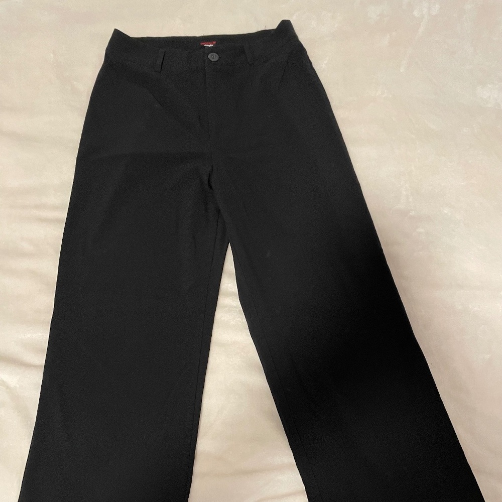 ⭐️Chic black pants⭐️